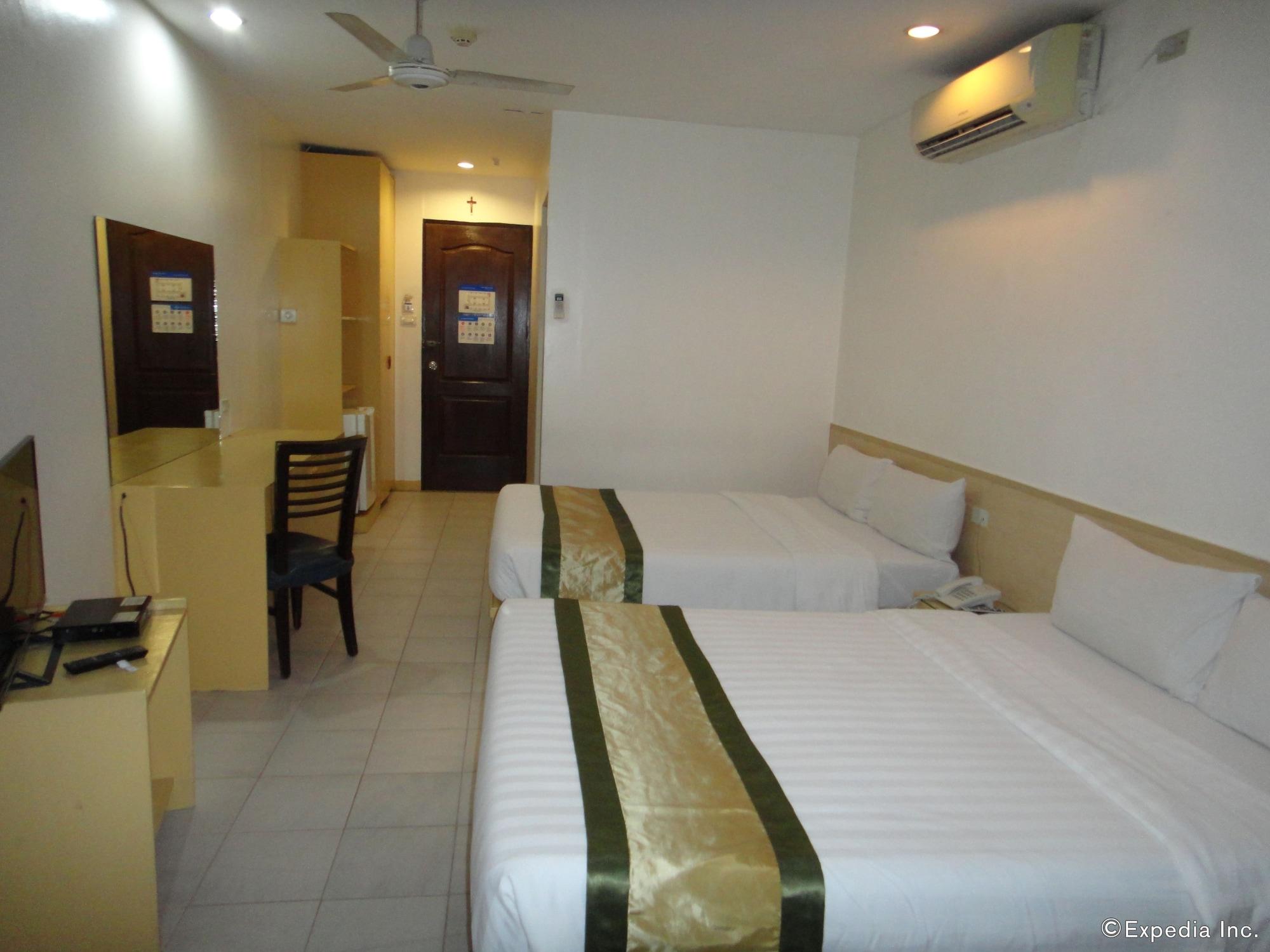 Hotel Pier Cuatro Cebu Екстериор снимка