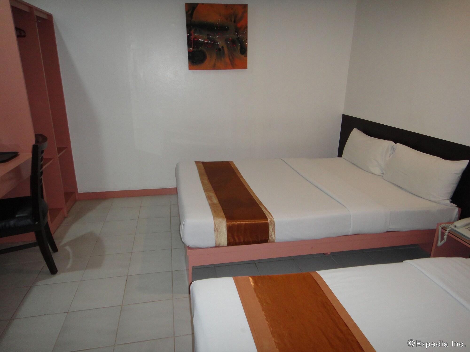 Hotel Pier Cuatro Cebu Екстериор снимка