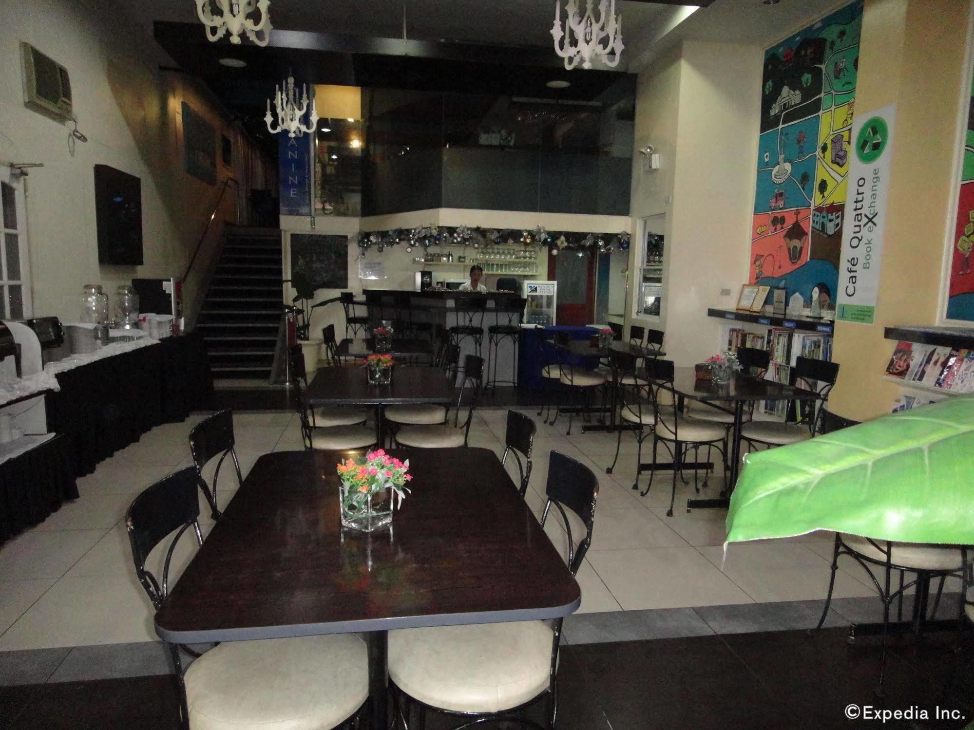 Hotel Pier Cuatro Cebu Екстериор снимка